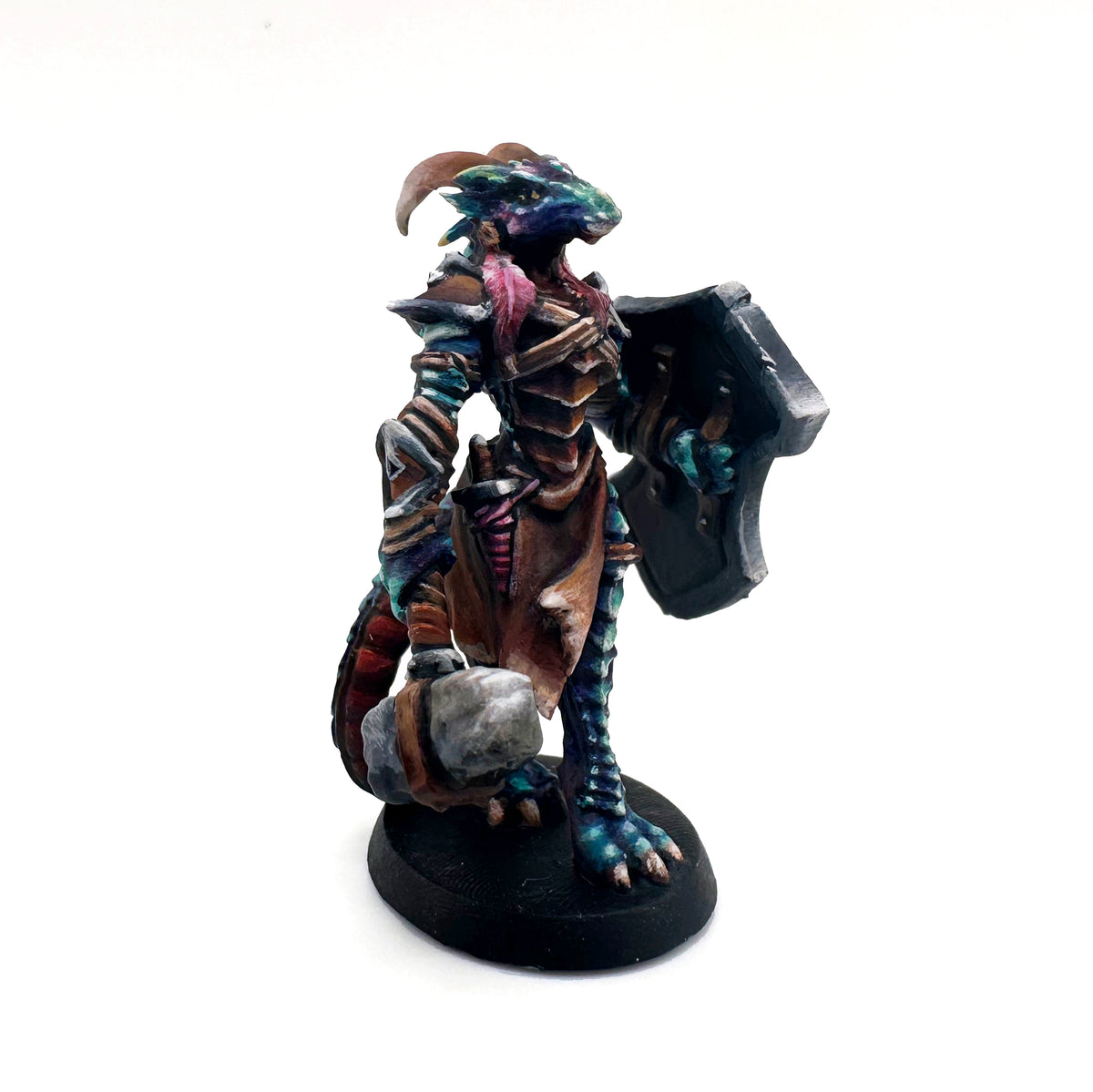 Reaper Bones USA: Tarmiczi, Female Dragonblood Paladin (30147